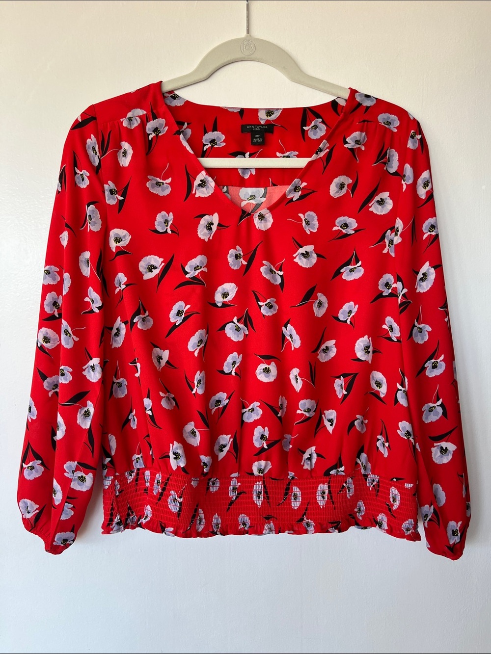 Ann Taylor Red Floral Scoop Neck Blouse